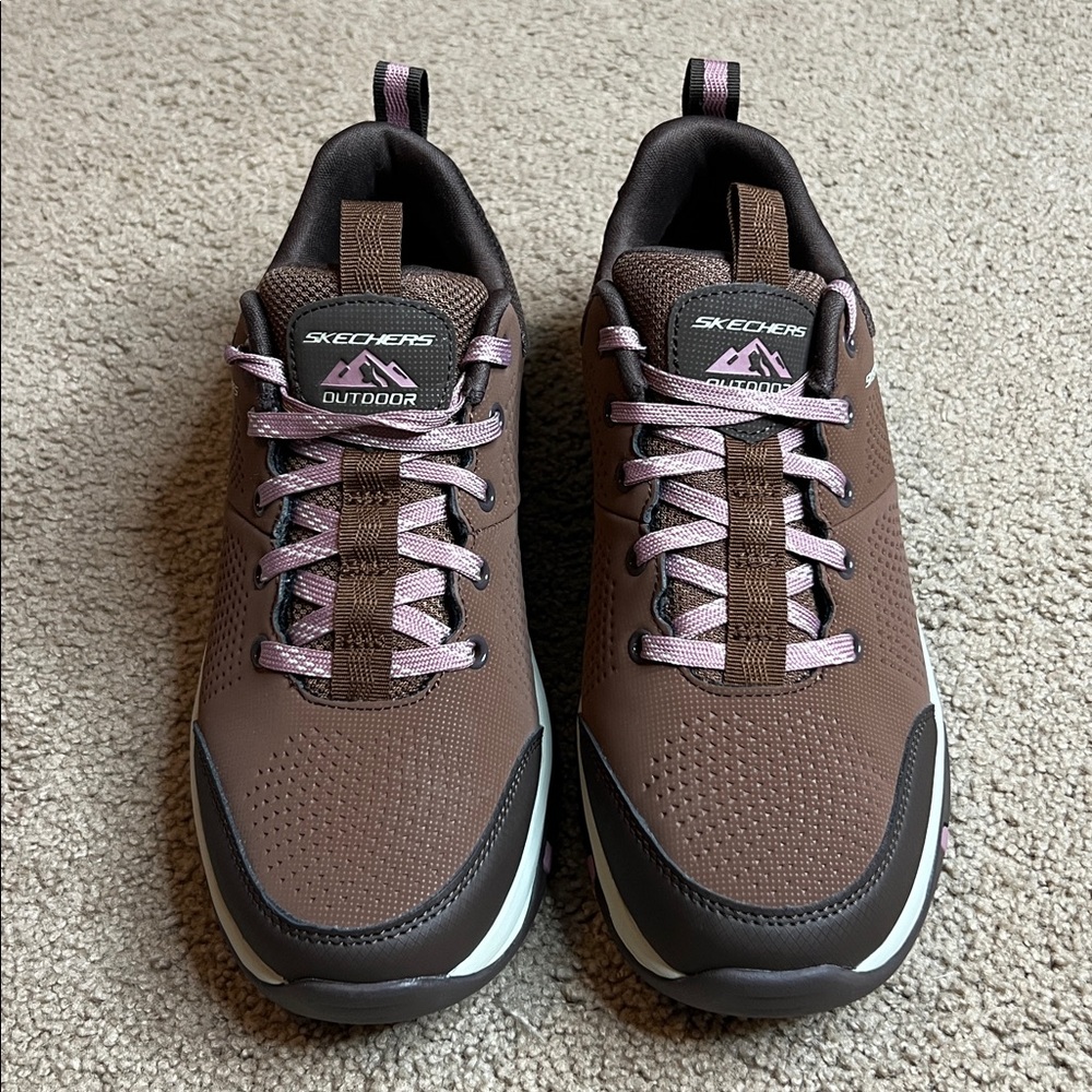 NWT - Skechers Outdoor Trail Shoes - Size 8.5 - Picture 2 of 9